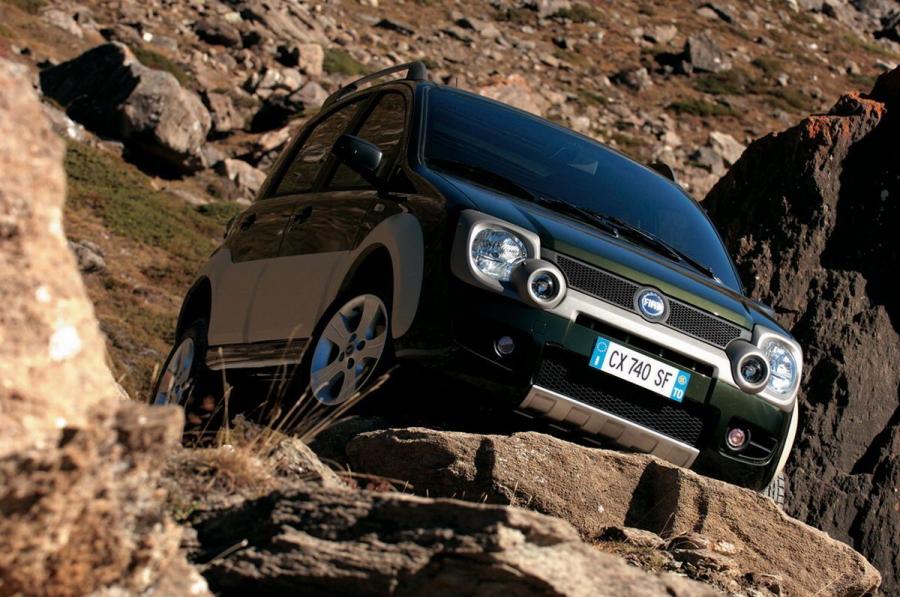  Fiat Panda Cross 2006 года  (фото 35 из 39)